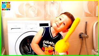 Песня "Sitting On The Potty"/Песенка про Обучение Туалету | Детские стишки, детские и простые песни