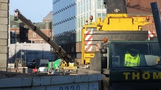Mobilkran Liebherr LTM 1080 und LTM 1060 an der Ericusbrücke - Soeren66