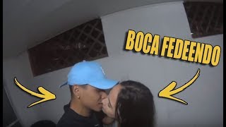 ELA BEIJA MUITO MAL !