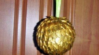 Новогодняя игрушка «Золотая шишка»