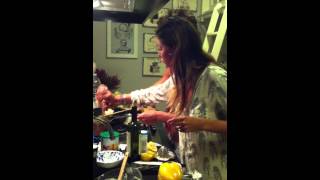 BELEN RODRIGUEZ y STEFANO DE MARTINO in CUCINA ! FORTISSIMI video by MaxPonzo