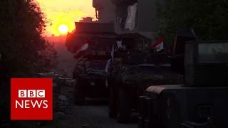 Spending a night on Mosul's frontline  - BBC News