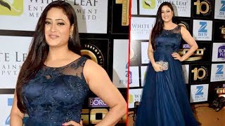 Zee Gold Awards 2017: Shweta Tiwari Looks  PLUMPISH Post Pregnancy | Pictures