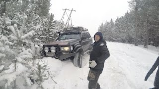Застряли в снегу Land Cruiser 80 и Lend Cruiser 200