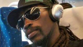 Munga ft Chi Ching Ching - Nuh Wear Gal Fashion {Type R Riddim} Good Good Prod [May 2011]