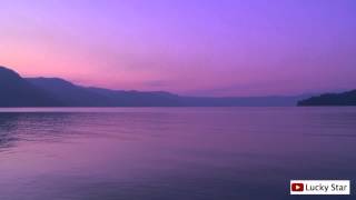 Успокаивающая приятная музыка и спокойное море...завораживающе!