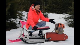 Детский снегокат с мотором. Обзор. Покатушки.