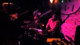 Jaco Pastorius - Teen Town (Dana Hawkins on bass)