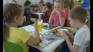В детских садах Губкинского приучают малышей к правильному питанию