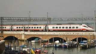 Treni in transito sul Ponte della Libertà (Venezia)