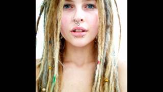 I-NESTA & MUOSES • ELLA BUSCA  ♥