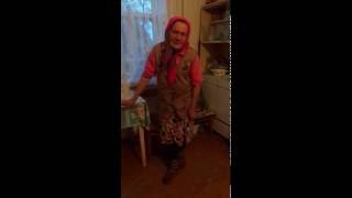 На опушке леса. Надежда Маковская, 80 лет. Деревня Михновка