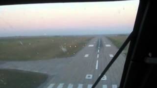 посадка самолета из кабины пилотов в аэропорту Днепропетровск