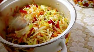 Капуста с болгарским перцем ! Очень вкусно!