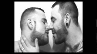 Bruno & Ben kiss for gaywebtv
