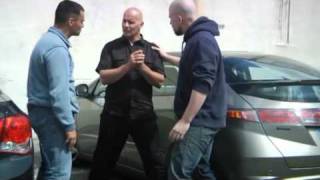Agression dans la rue : se défendre