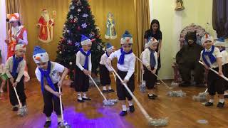 Новогодний утренник 29 детский сад Московского района СПб - танец снеговиков