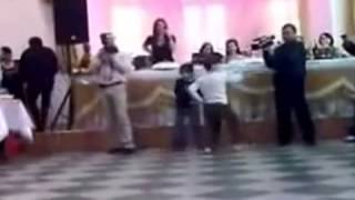 Чеченская Лезгинка Дети Разрывают Танцпол 2014 HD