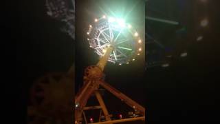 Самый страшный аттракцион Мира и  Архипо-Осиповки 2016 "СМЕРЧ" "КОСМОС"
