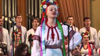 На вулиці музиченька грає