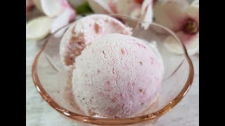 КЛУБНИЧНОЕ  СЛИВОЧНОЕ МОРОЖЕНОЕ . ЭКСПЕРИМЕНТ .