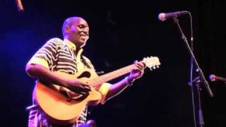 Oliver Mtukudzi @ Afro-Pfingsten Festival 2003