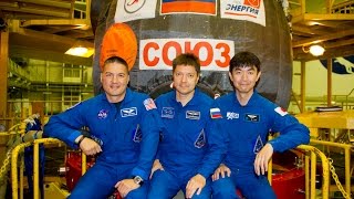 На космодроме Байконур началась предстартовая подготовка экипажей МКС-44/45