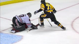 Malkin given penalty after skating into Crawford's head