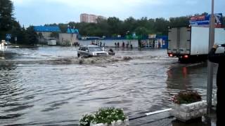 город Жуковский. Лужа возле СПАРА