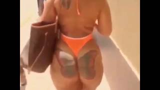 Ты мой ночной мотылек все летаешь и летаешь!