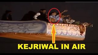 Delhi CM Arvind Kejriwal makes a grand entry at Luv Kush Ramlila