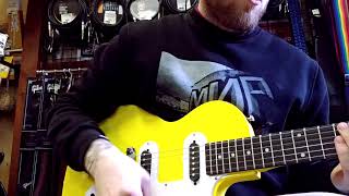 Sound Difference between Yellow & Blue Guitar Epiphone Les Paul SL