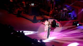 吳雨霏 KARY NG THE PRESENT CONCERT - 愛是最大權利 (嘉賓:梁詠琪) [09/01/2013]