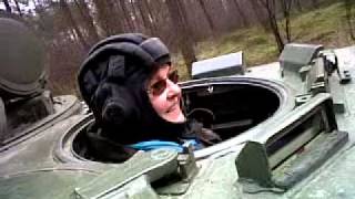 Oma fährt Panzer BMP in Fürstenau