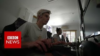 Gamer predicts that eSports is going to be 'bigger than soccer' - BBC News