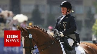 The woman without legs who became an equestrian champion - BBC News