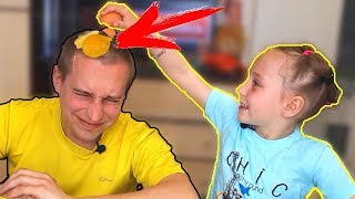 НАЙДИ НАСТОЯЩИЕ ЯЙЦА и РАЗБЕЙ ЯЙЦО ОБ ГОЛОВУ СОПЕРНИКА/  Софи челлендж