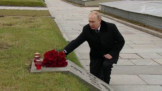 Владимир Путин принял участие в мероприятиях, посвященных годовщине прорыва блокады Ленинграда.