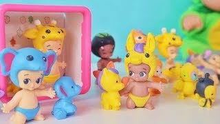 Куклы Пупсики Открывают сюрпризы Тузис Малыши на канале Зырики ТВ. Играем в куколки для девочек.