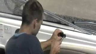 Installation d'un toit Bimini sur un bateau