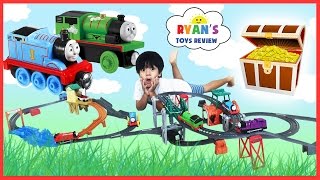 Thomas and Friends Trackmaster Treasure Chase Set and 5 in 1 toy trains
