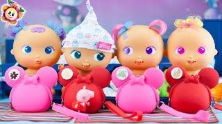 ? Les bébés de PEPPA Pig se préparent pour l'école: changement de couche et sac à dos avec déjeuner
