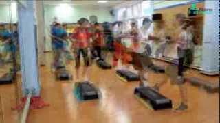 fitness-port.com.ua - Степ аэробика с раскладкой. Антон Зюкин + Андрей Краснопир