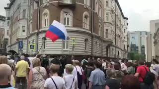 Москва, марш в поддержку журналиста-расследователя Ивана Голунова