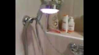 Светодиодная лейка насадка на душ Led Shower.