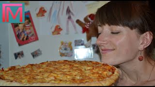 Тонкая итальянская пицца с хрустящей корочкой