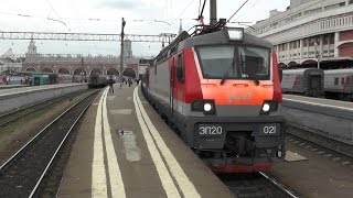 Электровоз ЭП20-021 с поездом № 046 Москва - Воронеж