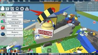 Урааааа купил шлем пчеловода в симуляторе пчеловода Bee swarm simulator.