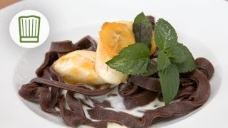 Schokonudeln mit karamellisierter Banane und Vanillesauce #chefkoch