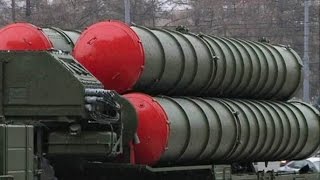 К Театру российской армии в Москве привезли ракетные комплексы С-400 (новости)